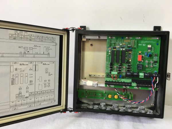 Simrad Robertson Autopilot Distribution Unit D90