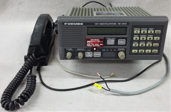 Furuno VHF-DSC FM-8500 // SN: 2596-1499
